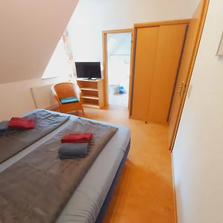 Katrins Am Koelpinsee Doppelzimmer * Waren (Mueritz)